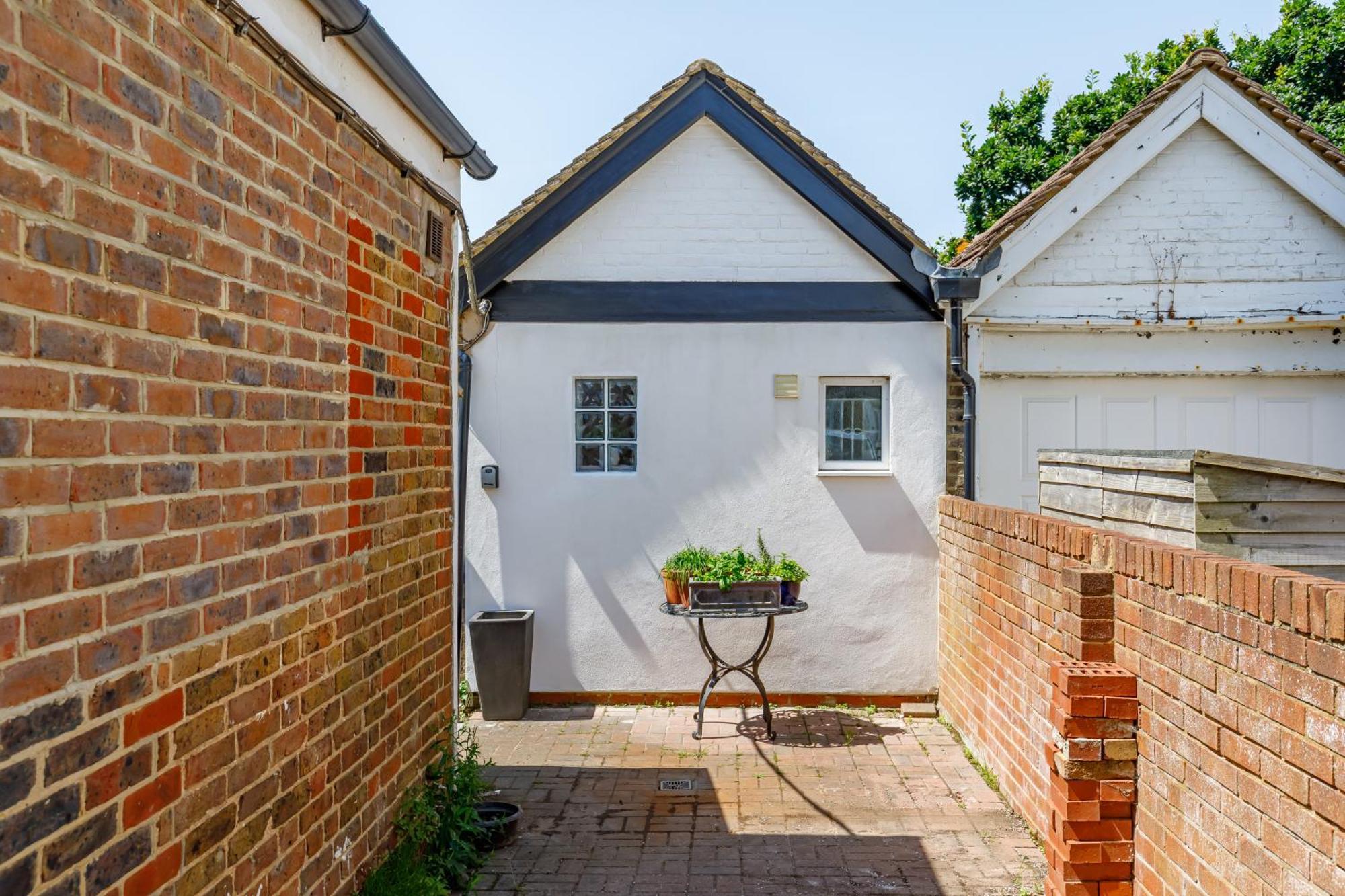 The Artists Studio - With A Unique Japanese Garden Apartment Brighton Exterior photo